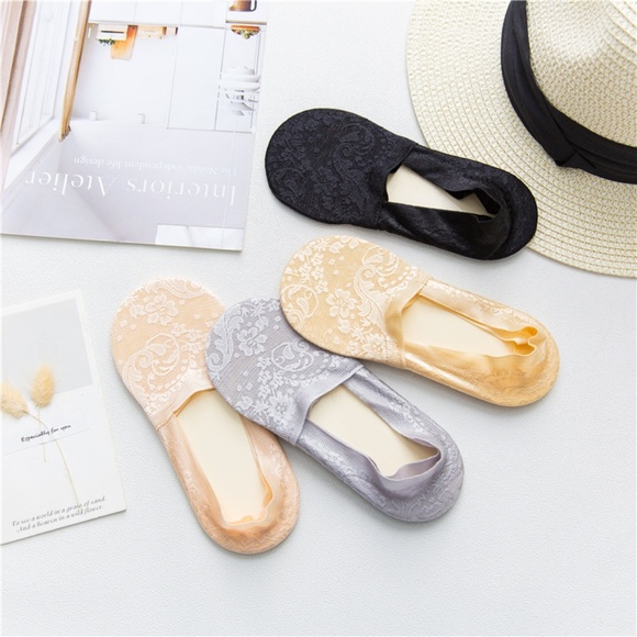 Accessories - 4 Pairs Women Lace Ankle No Show Socks